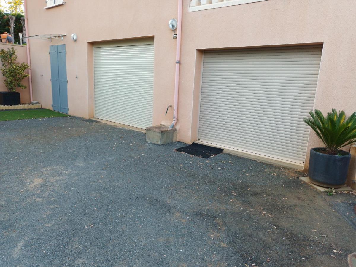 Logement Martine Rouffignac Saint-Cernin Exterior photo